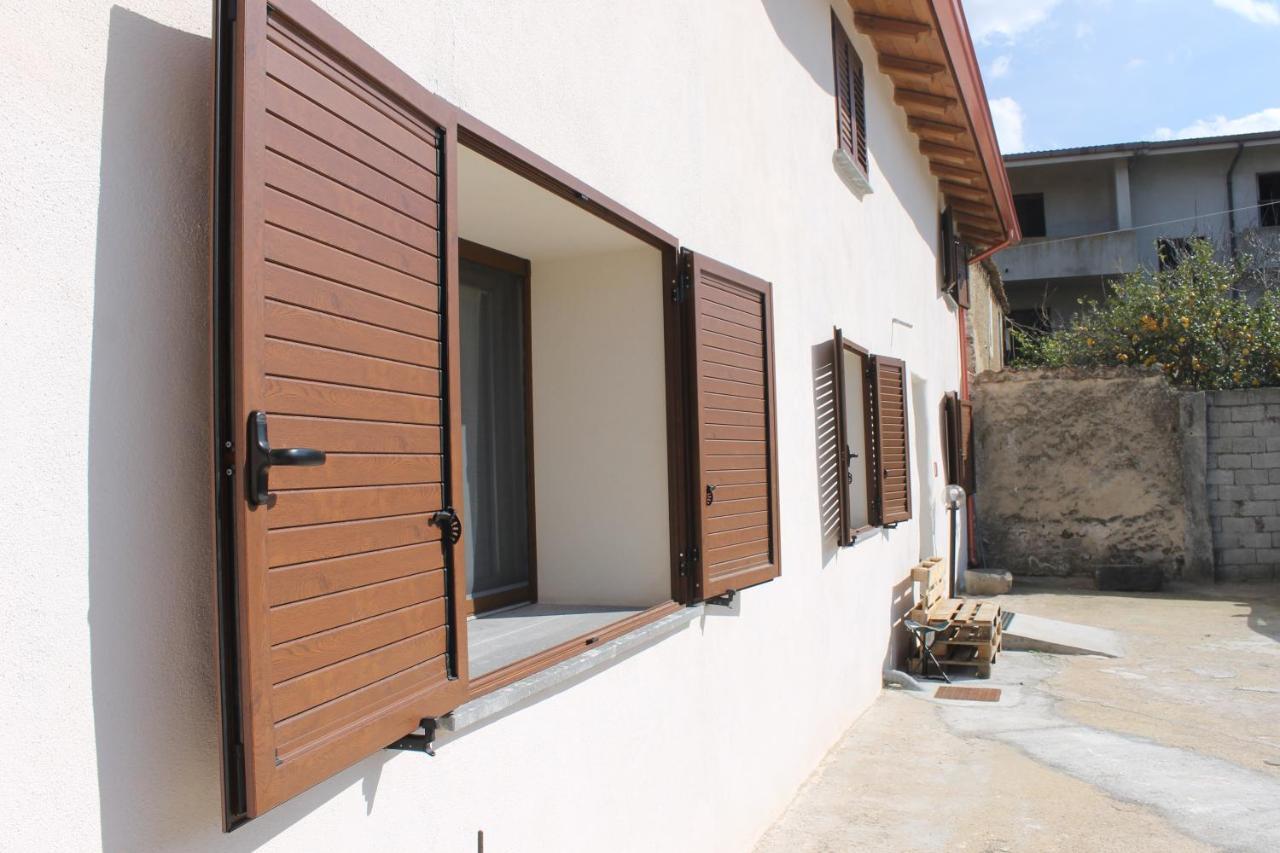 Sa Domu Beccia B&B Uras Exterior foto